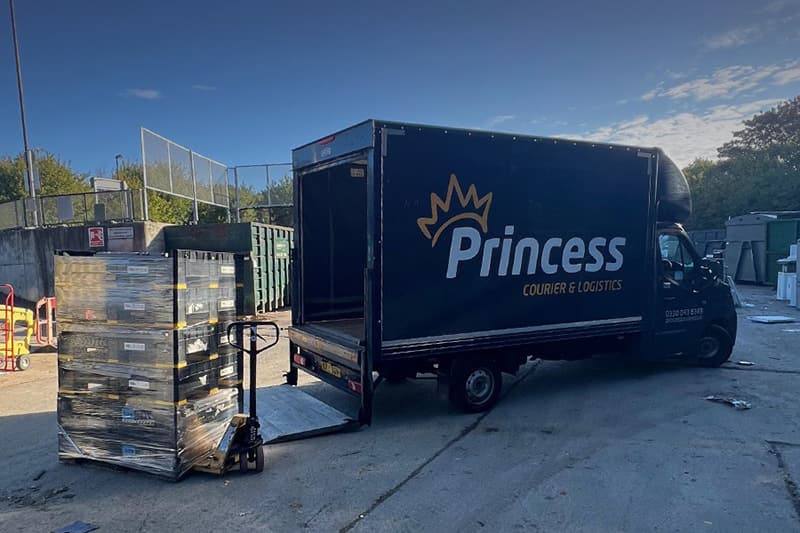 time-saving courier services UK